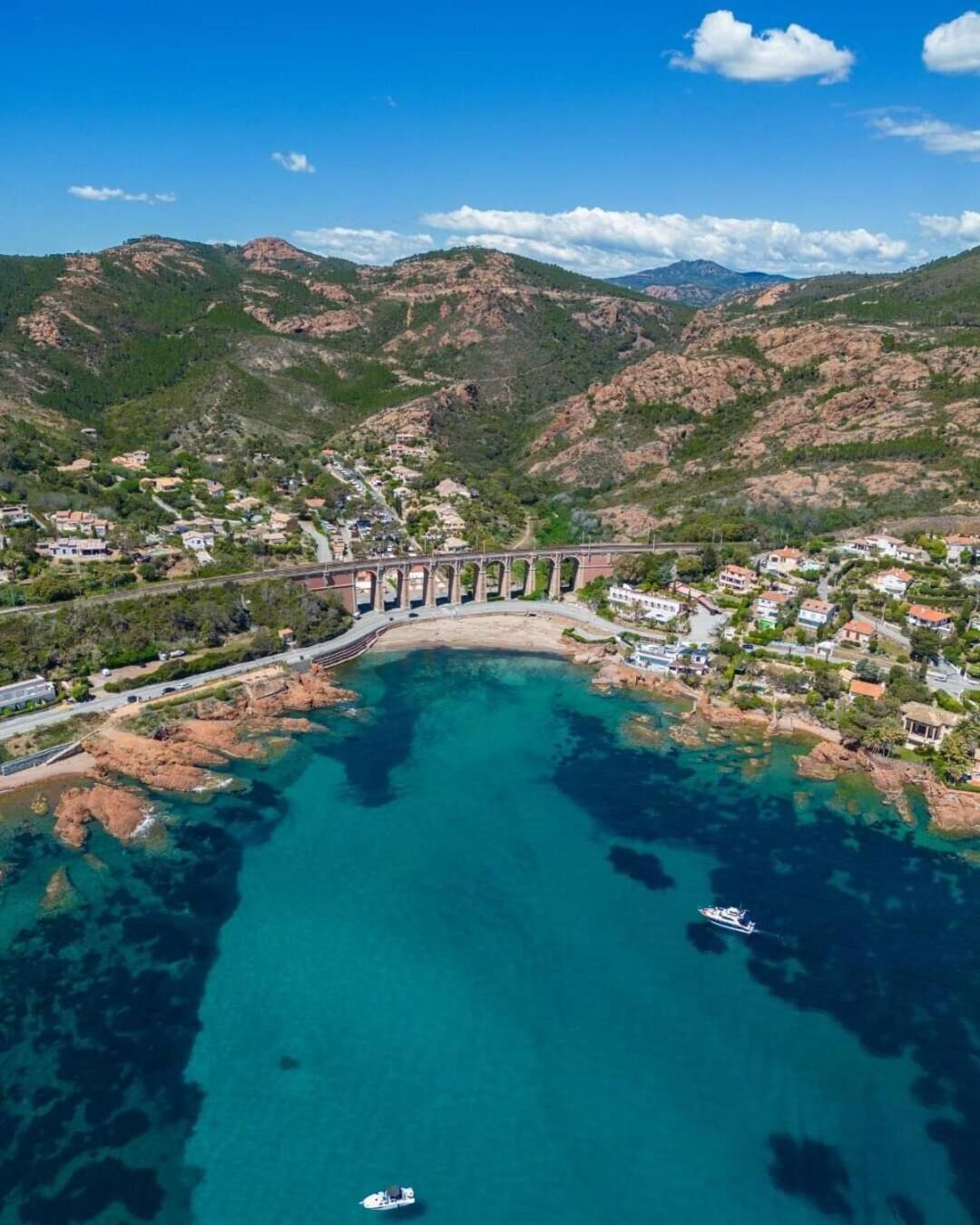 Petit Paradis Vue Mer- Plage Et Calanques A 3 Mn Saint-Raphaël エクステリア 写真